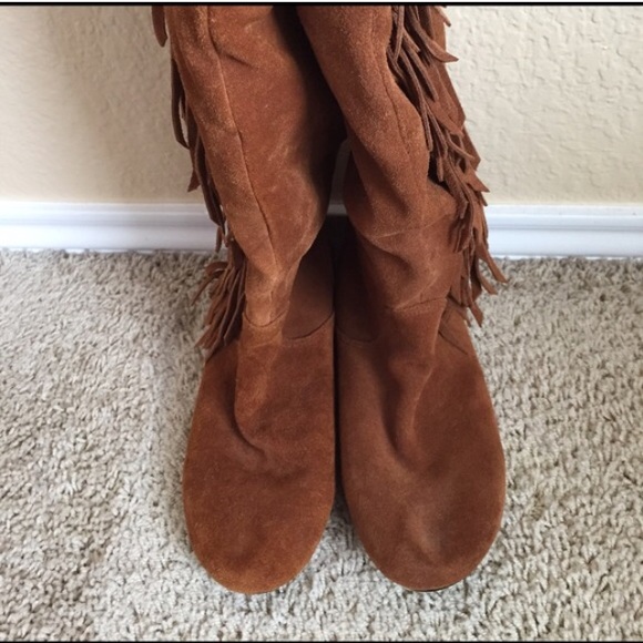 Suede Fringe Brown Boots - Picture 2 of 3