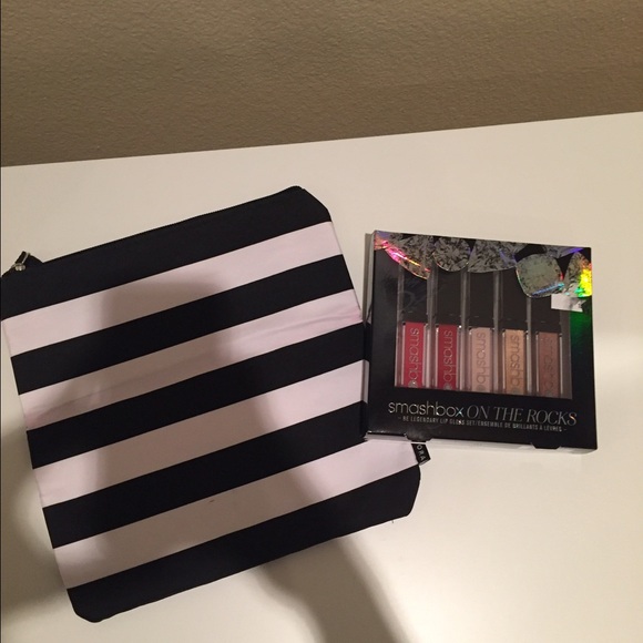 Smashbox Other - Smashbox lipgloss and Makeup bag