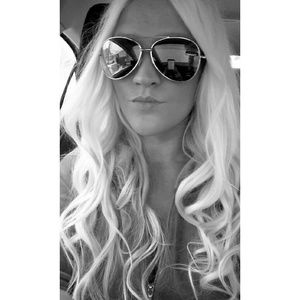 Meet your Posher, Kelcee