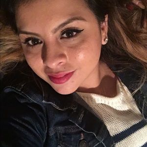 Meet your Posher, Mariela