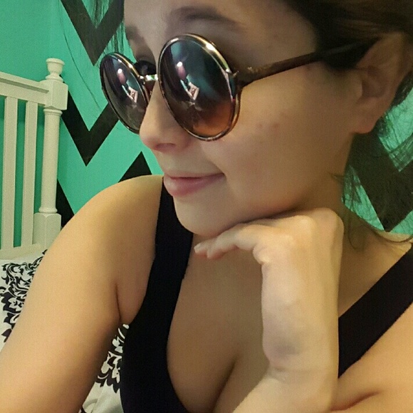 Sun glasses - Picture 1 of 1