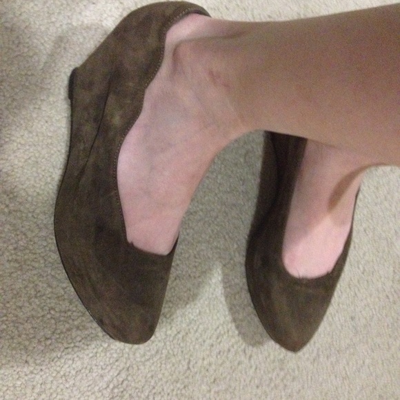 Miss Sixty Suede Platform Pumps 7 - Picture 3 of 4