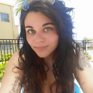 Meet your Posher, Cayla