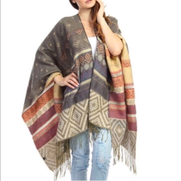 Bellanblue Accessories - 🆕The KARA print tassel poncho - GREY