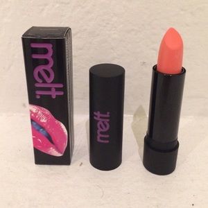 Summer by Melt Cosmetics 👄