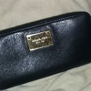 Micheal Kors wallet