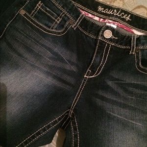 SUPER CUTE jeans w/ light stitching