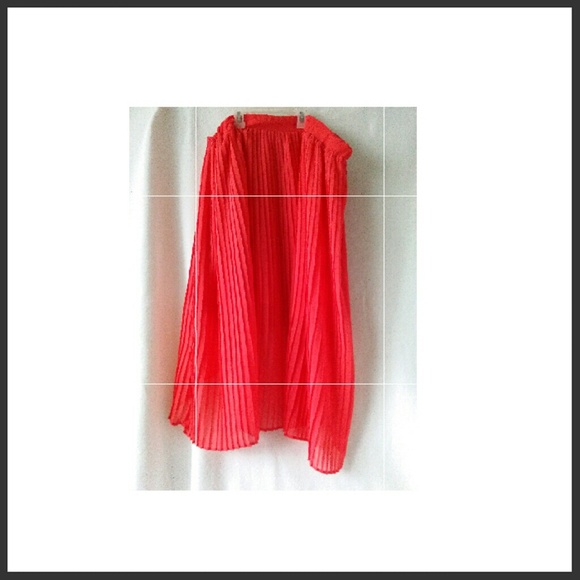 Elloquii hi low pleated skirt - Picture 2 of 2