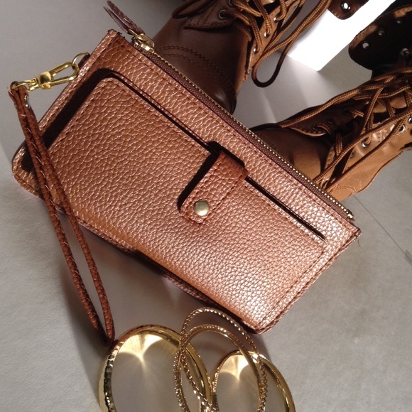 BROWN GRAIN WRISTLET