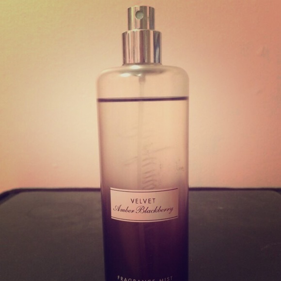 ISO VELVET AMBER BLACKBERRY PERFUME   VS