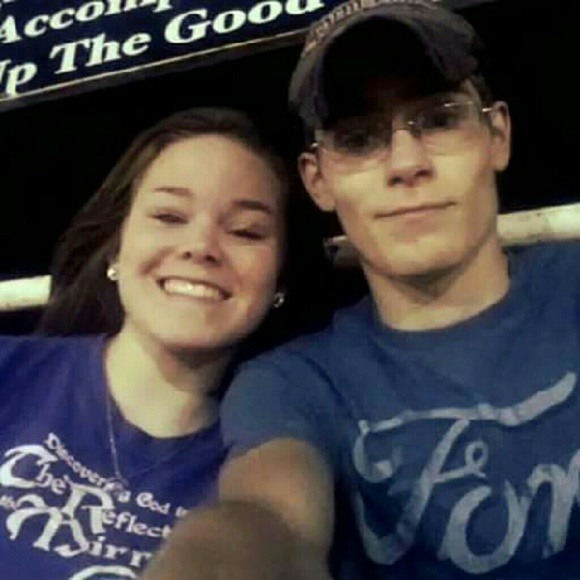 Meet Your Posher! - Picture 3 of 4