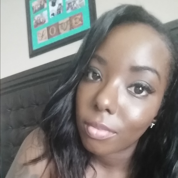 Meet your Posher, Kandy - Picture 2 of 3