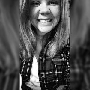 Meet your Posher, Bethany lee