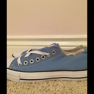 Brand new baby blue low top converse