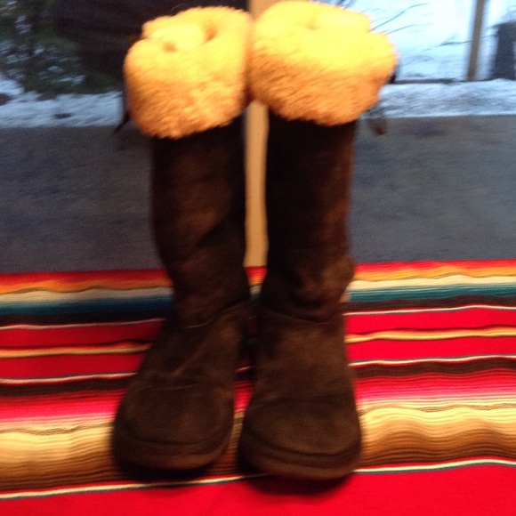 ugg snow boots with red laces ugg snow boots with red laces