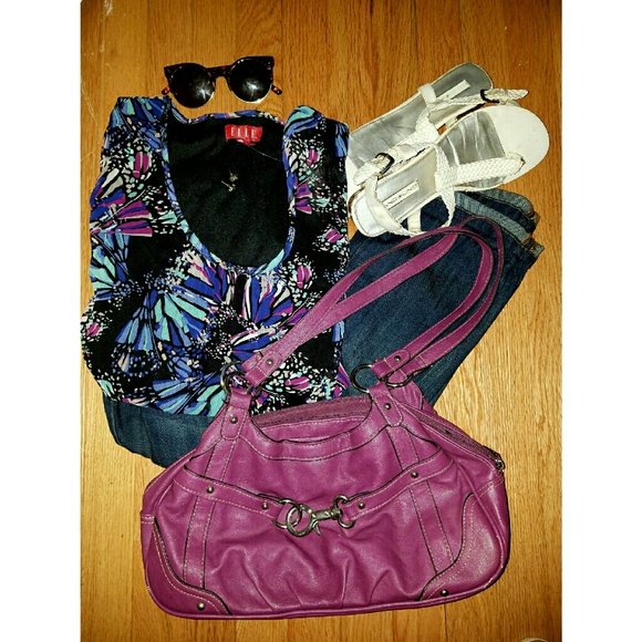 NWT| ELLE {FLORAL BUTTERFLY BATWING TOP} - Picture 9 of 9