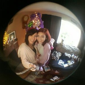 Meet your Posher, Chrissy