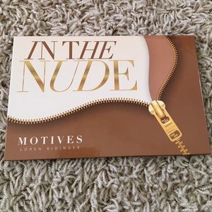 Motives in the nude palette