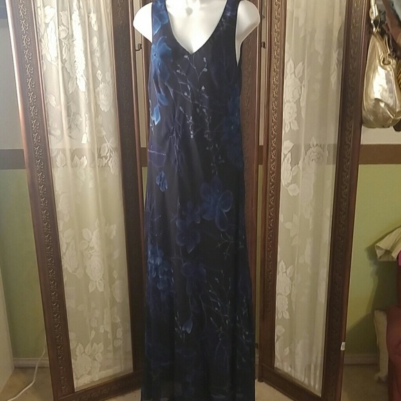 Blue print maxi dress beaded 💜