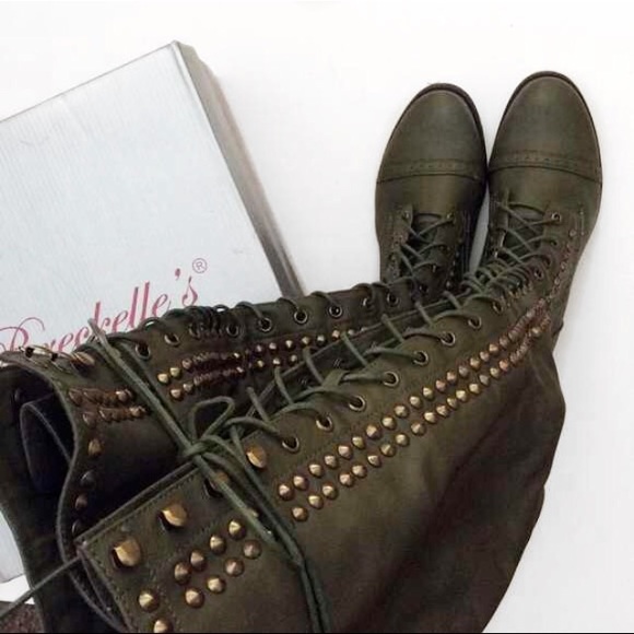 🌟HP🍁11/29🍁Green OTK Studded Flat Boots🌟 - Picture 3 of 4