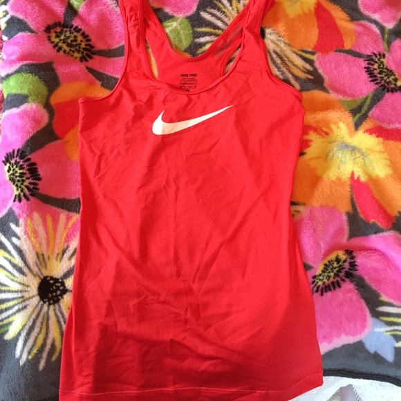 Nike tank