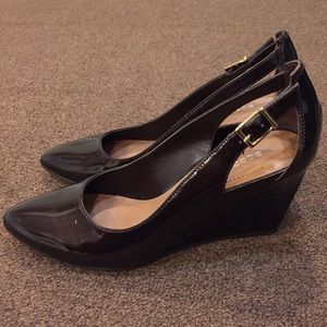 Brand new BCBG wedges!