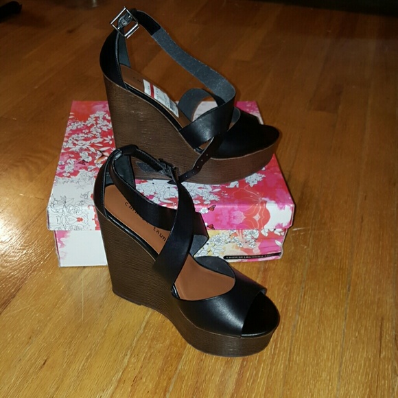 Chinese Laundry vlack wedge