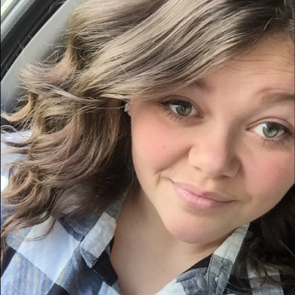 Meet your Posher, Mallory