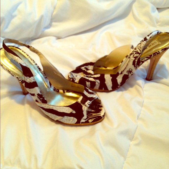 Steve Madden peep toe heels