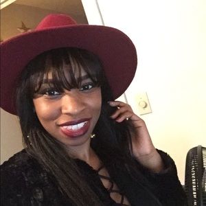 Meet your Posher, Brittney