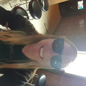 Meet your Posher, Meredith