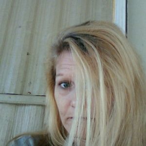 Meet your Posher, Leeann