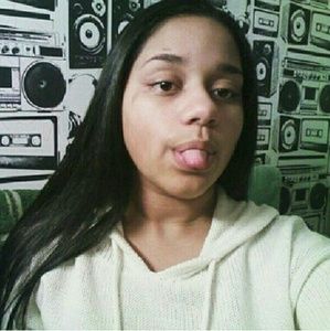 Meet your Posher, Juliana