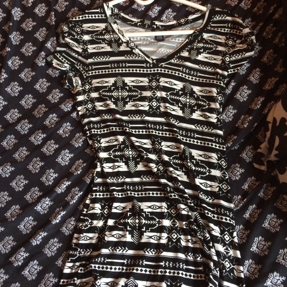 Tribal top