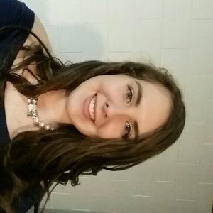 Meet your Posher, Makayla