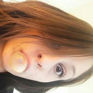 Meet your Posher, Edith