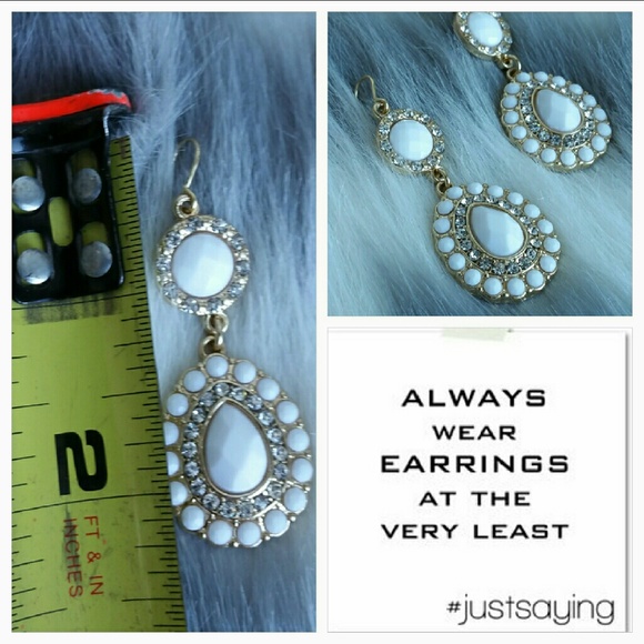 Lovely Earrings NOWT - Picture 4 of 4