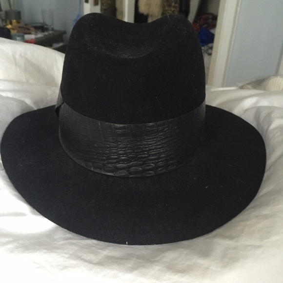 Janessa Leone Black Felt Fedora w snakeskin band
