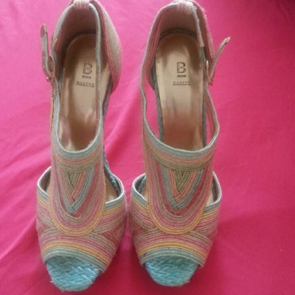 Pastel multi colored heels size 9