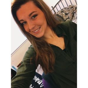 Meet your Posher, Alyssa