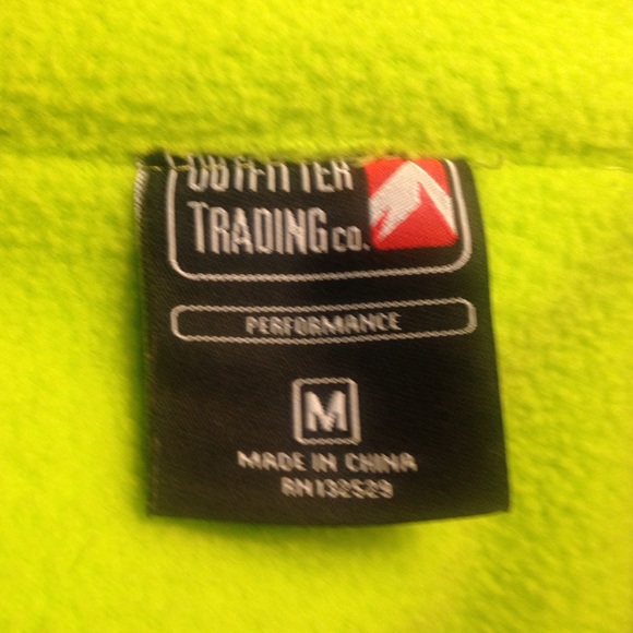Waterproof jacket - Picture 4 of 4