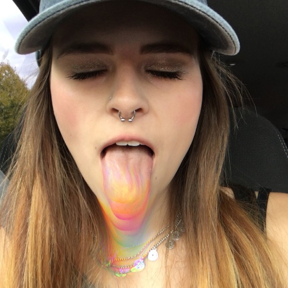 Meet your Posher, Tori