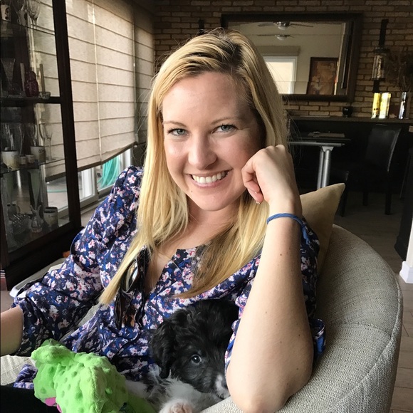 Meet your Posher, Alexandra - Picture 2 of 5