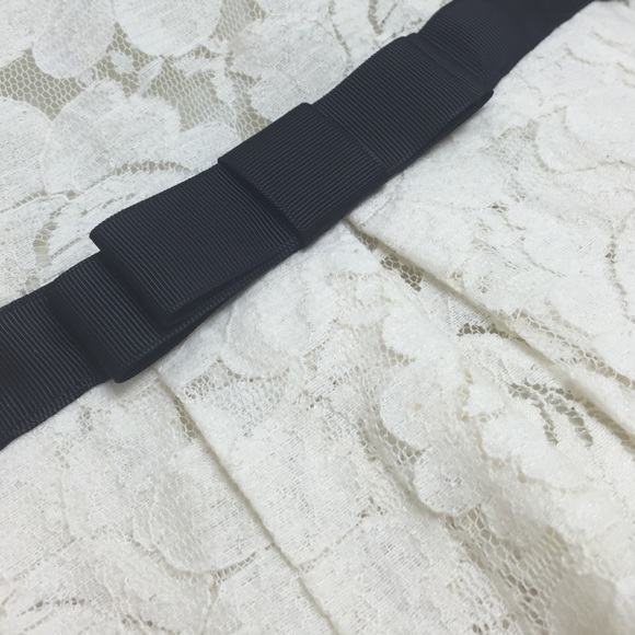 Lace dress from Forever 21 - Picture 4 of 4