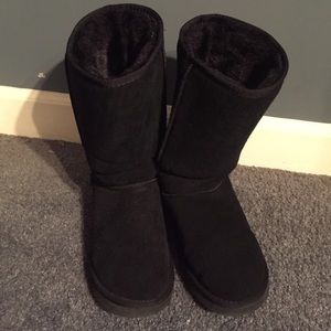 Black Uggs
