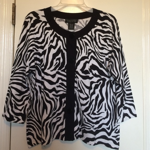 3/4 sleeve zebra print sweater