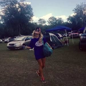 Meet your Posher, Leland