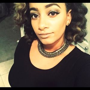 Meet your Posher, Cara