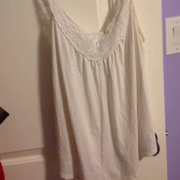 💥American eagle outfitters white tank💥