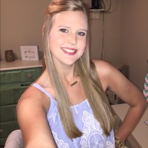 Meet your Posher, Hannah